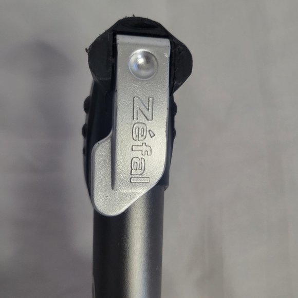 Zefal Mountain Bike Frame Mini Pump 9.5" x 2'' - Picture 6 of 7